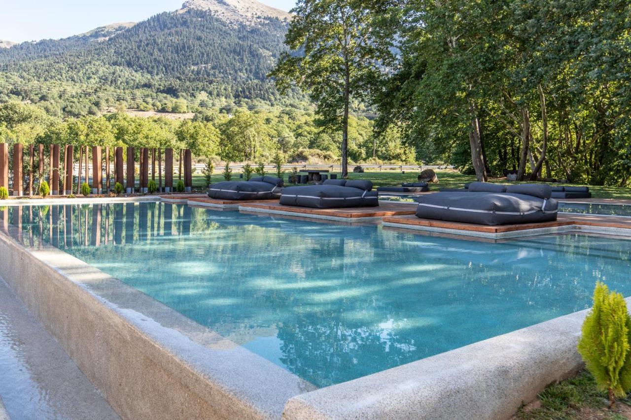 Oniropetra Boutique Hotel Karpenisi Екстер'єр фото