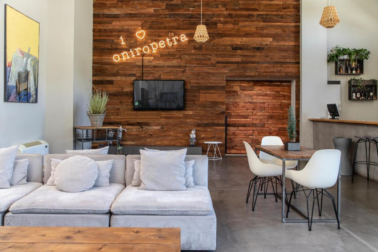 Oniropetra Boutique Hotel Karpenisi Екстер'єр фото