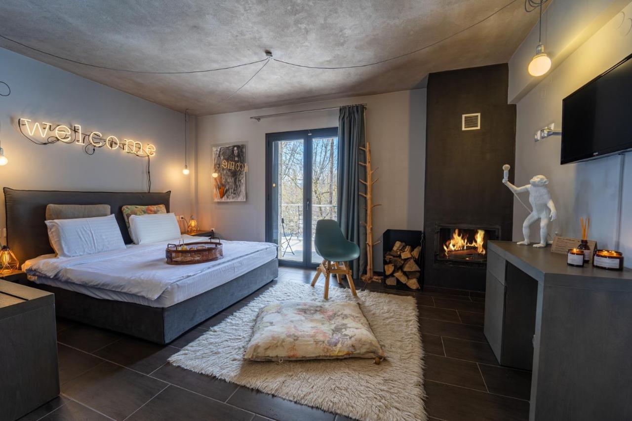 Oniropetra Boutique Hotel Karpenisi Екстер'єр фото