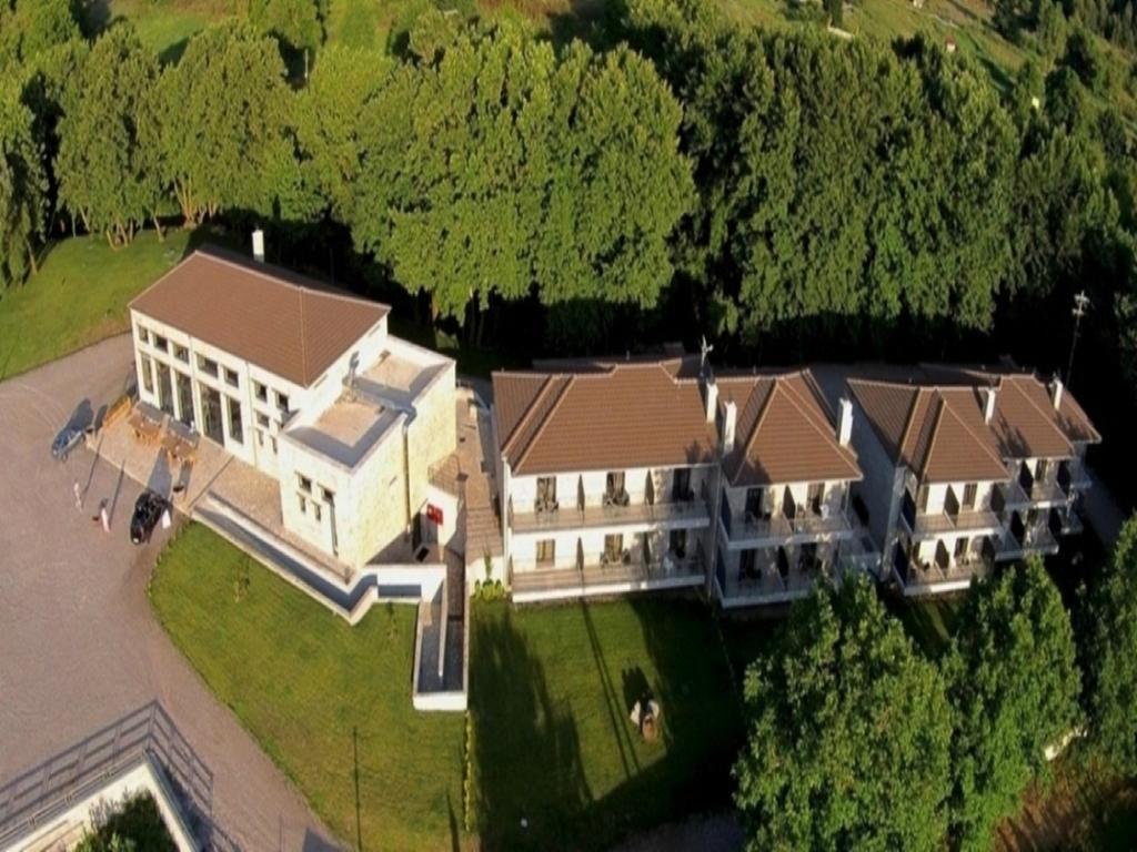 Oniropetra Boutique Hotel Karpenisi Екстер'єр фото