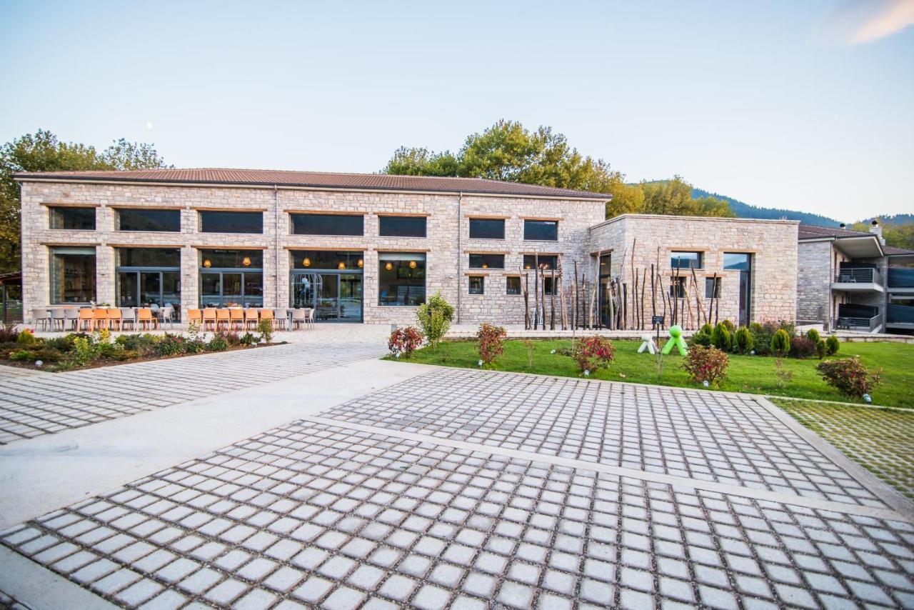 Oniropetra Boutique Hotel Karpenisi Екстер'єр фото